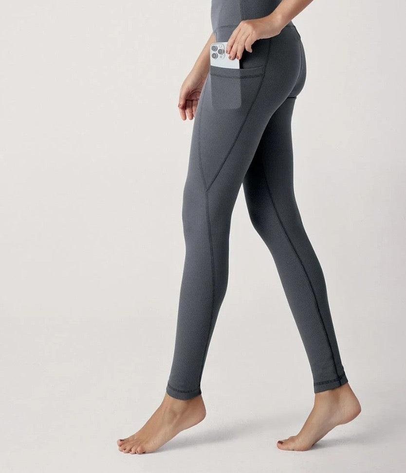 Leggings لون سكني