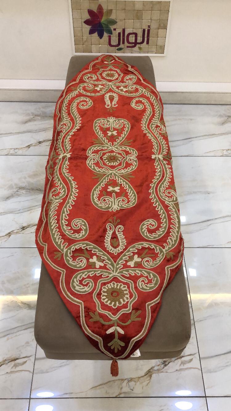 رنر مخمل هندي كرميدي